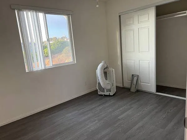 1 bed, 700 sqft, $2,300 — Photo 3