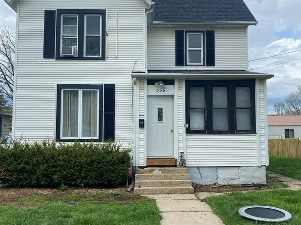 536 W American St, Freeport, IL 61032