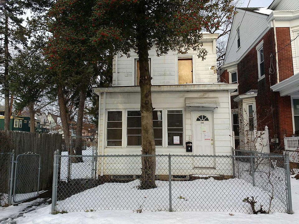 1st image of 228 S Olden Ave