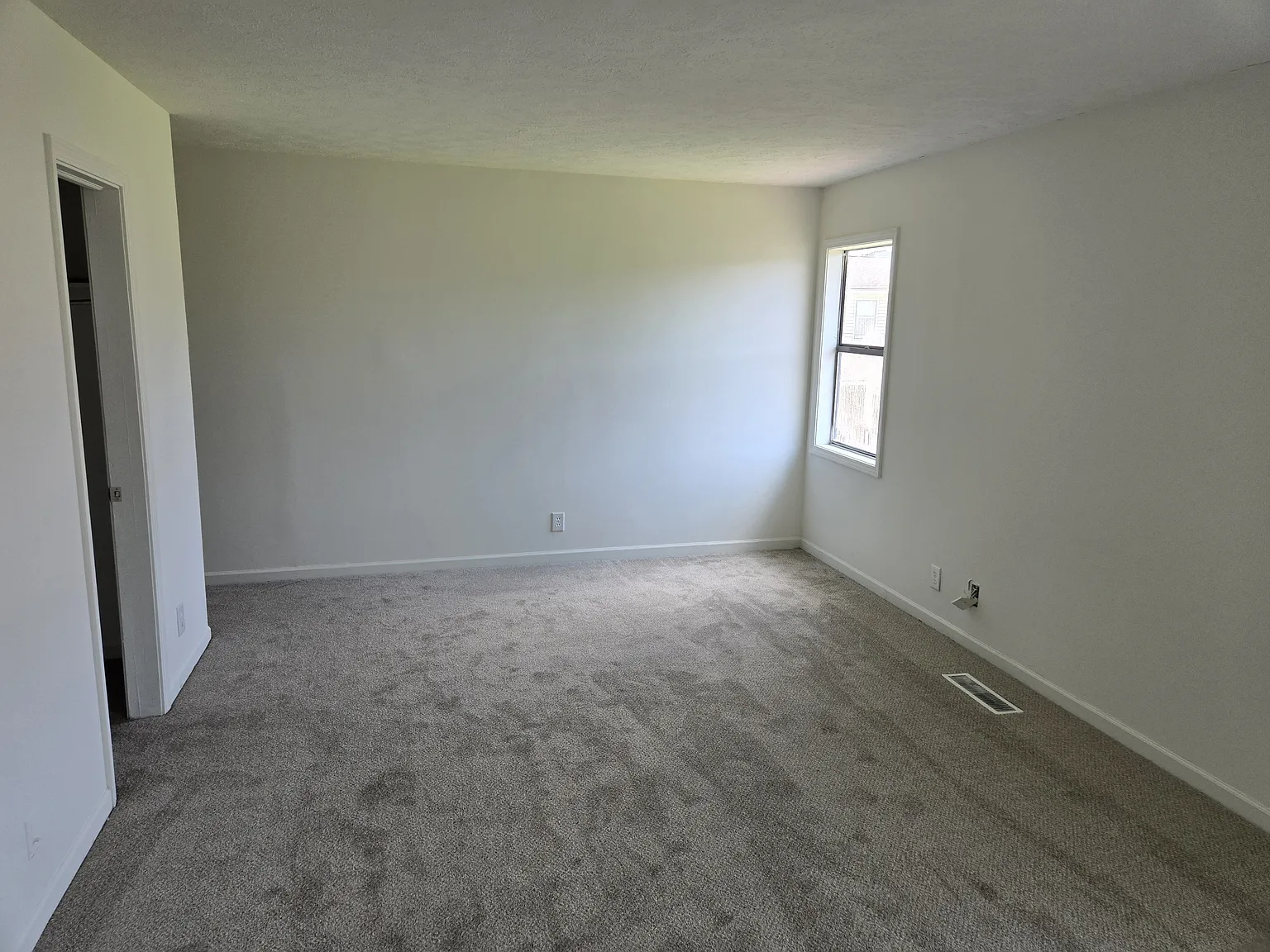 2 bed, 1064 sqft, $1,250 — Photo 3