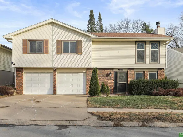 6023 N 110th Cir, Omaha, NE 68164