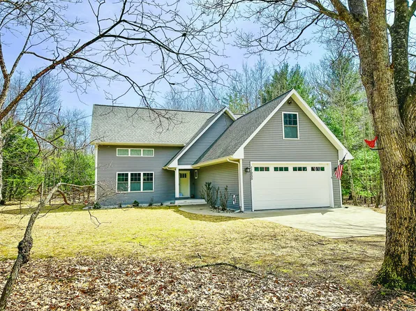 11955 Majestic Hills Ct, Roscommon, MI 48653