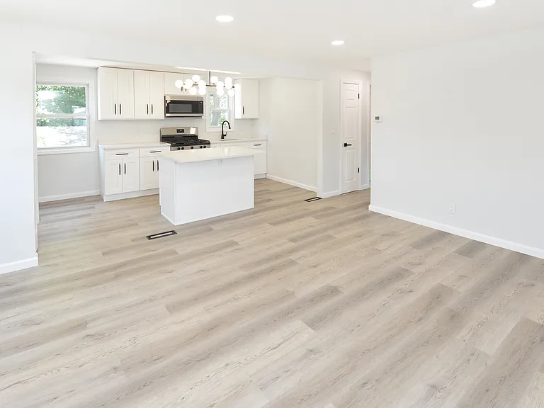 19-21 11th St #2 — Photo 11