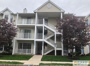 141 Darwin Ln, North Brunswick, NJ