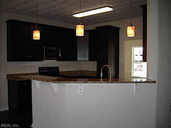 3rd image of 1603 Holladay St
