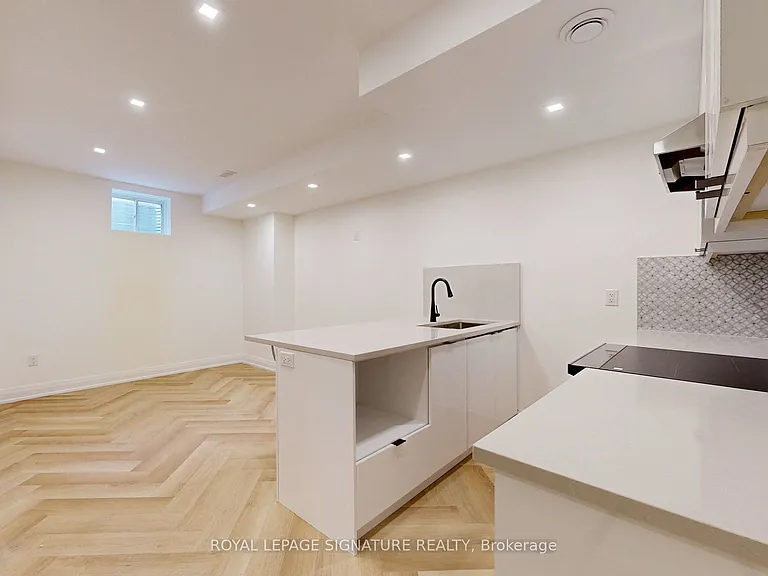 3028 William Cutmore Blvd #BASEMENT — Photo 18