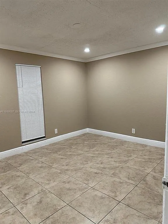 3 bed, 2.0 bath, 1167 sqft, $2,500 — Photo 1