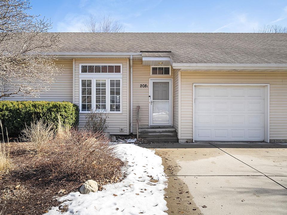 1st image of 208 Vista Ct Unit C
