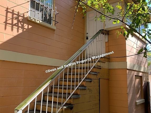 2nd image of 342 1/2 19th Ave S