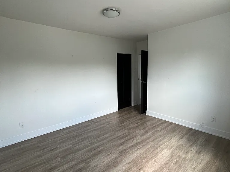 784 Hughson St #15 — Photo 9