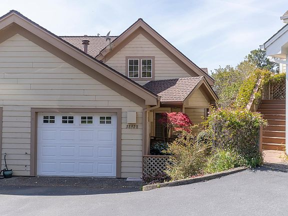 4th image of 38928 Cypress Way