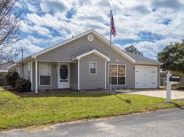 250 Terrance Ln, Mary Esther, FL 32569