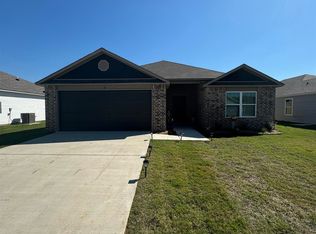 14 Candlelight Dr, Conway, AR 72032