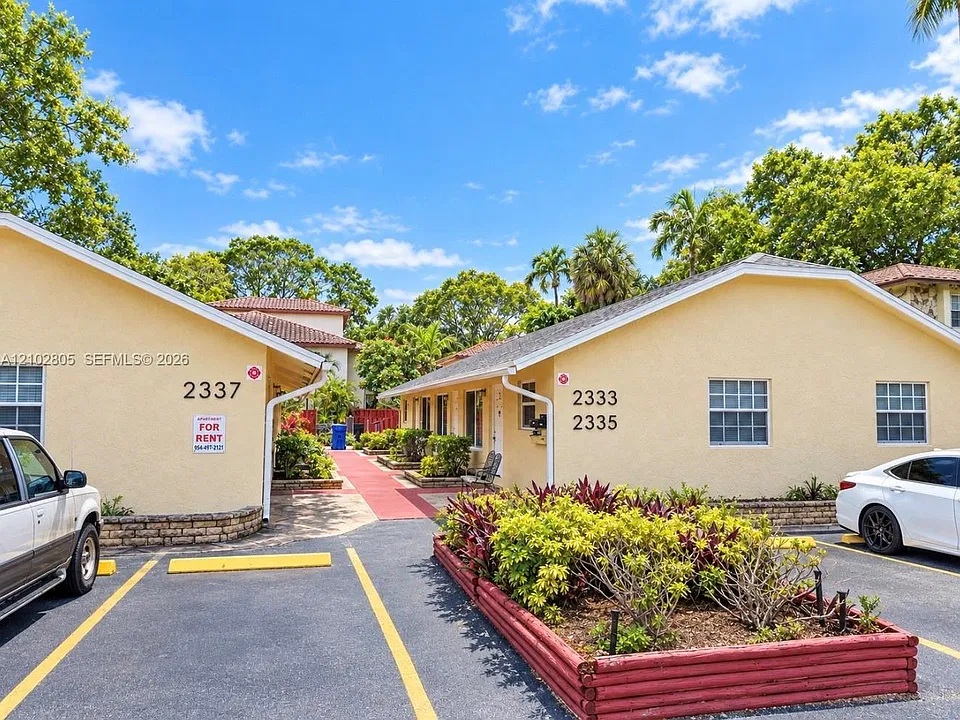2333 SW 17th Ave #4
