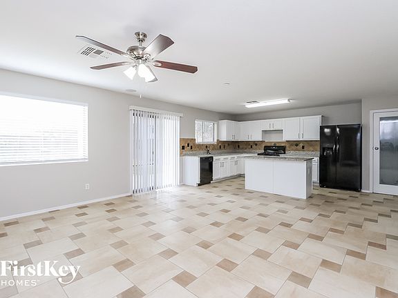 5th image of 1601 E Anastasia St