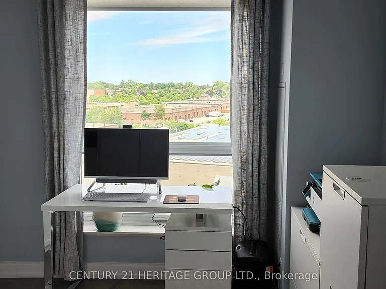 135 Village Green Sq #525 — Photo 19