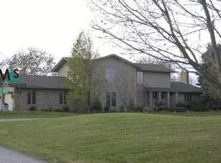 5277 Vine St, Saint Clair, MI 48079