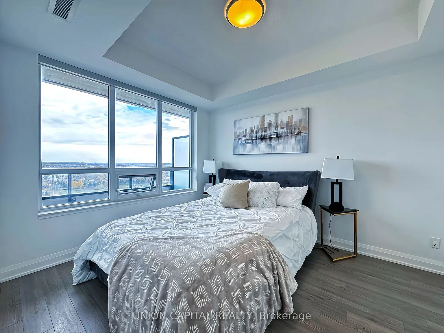 1 bed, $2,300 — Photo 3