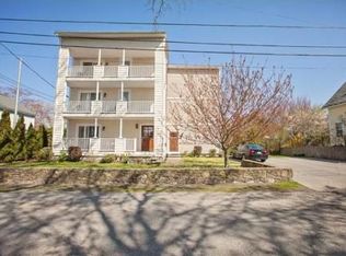 3 William St, Bristol, RI 02809