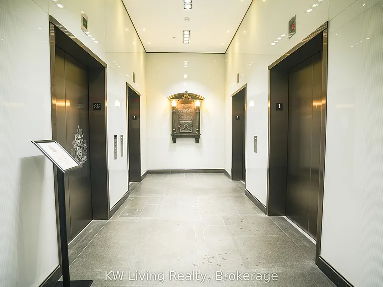 426 University Ave #1206 — Photo 3