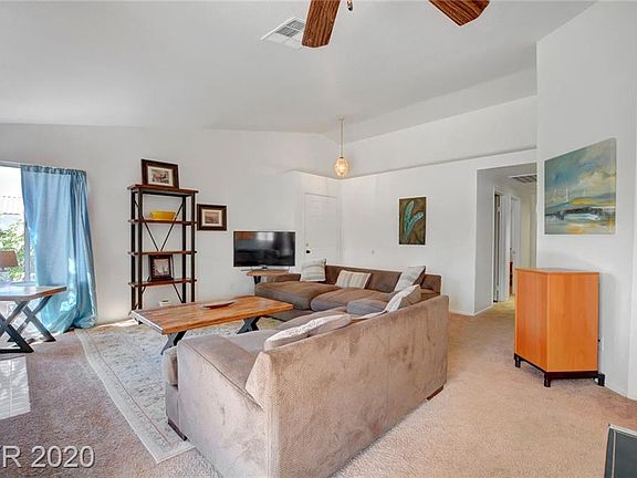3rd image of 1733 Sierra Hills Way