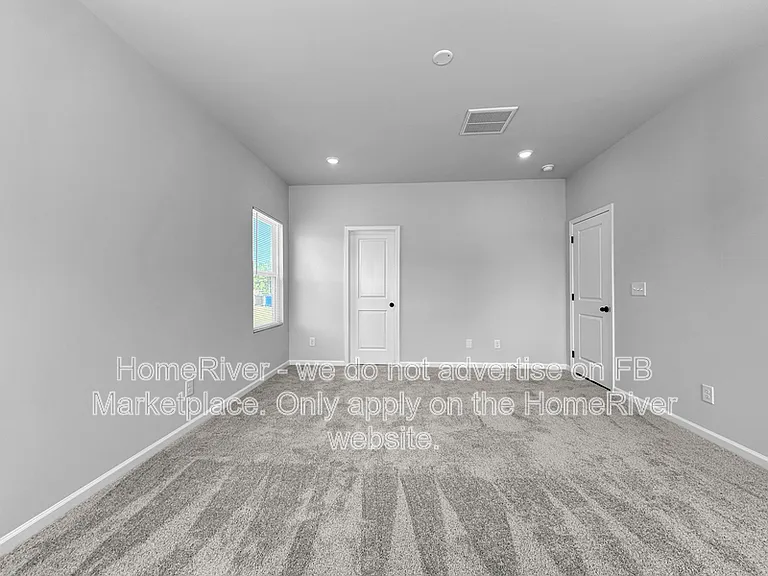 32 Foxton Pl — Photo 10