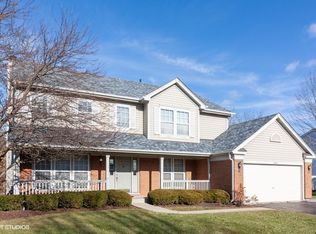 14418 Greenfield Ct, Libertyville, IL 60048