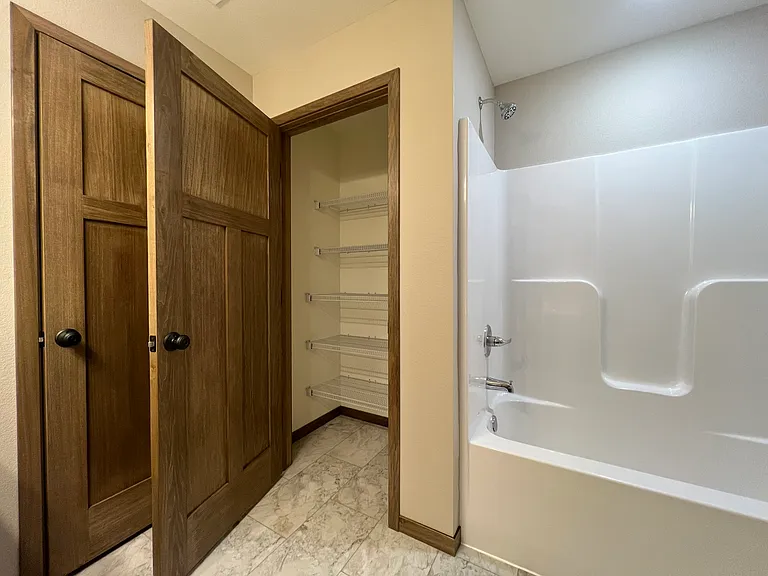 Gateway Place Apartments — Photo 99