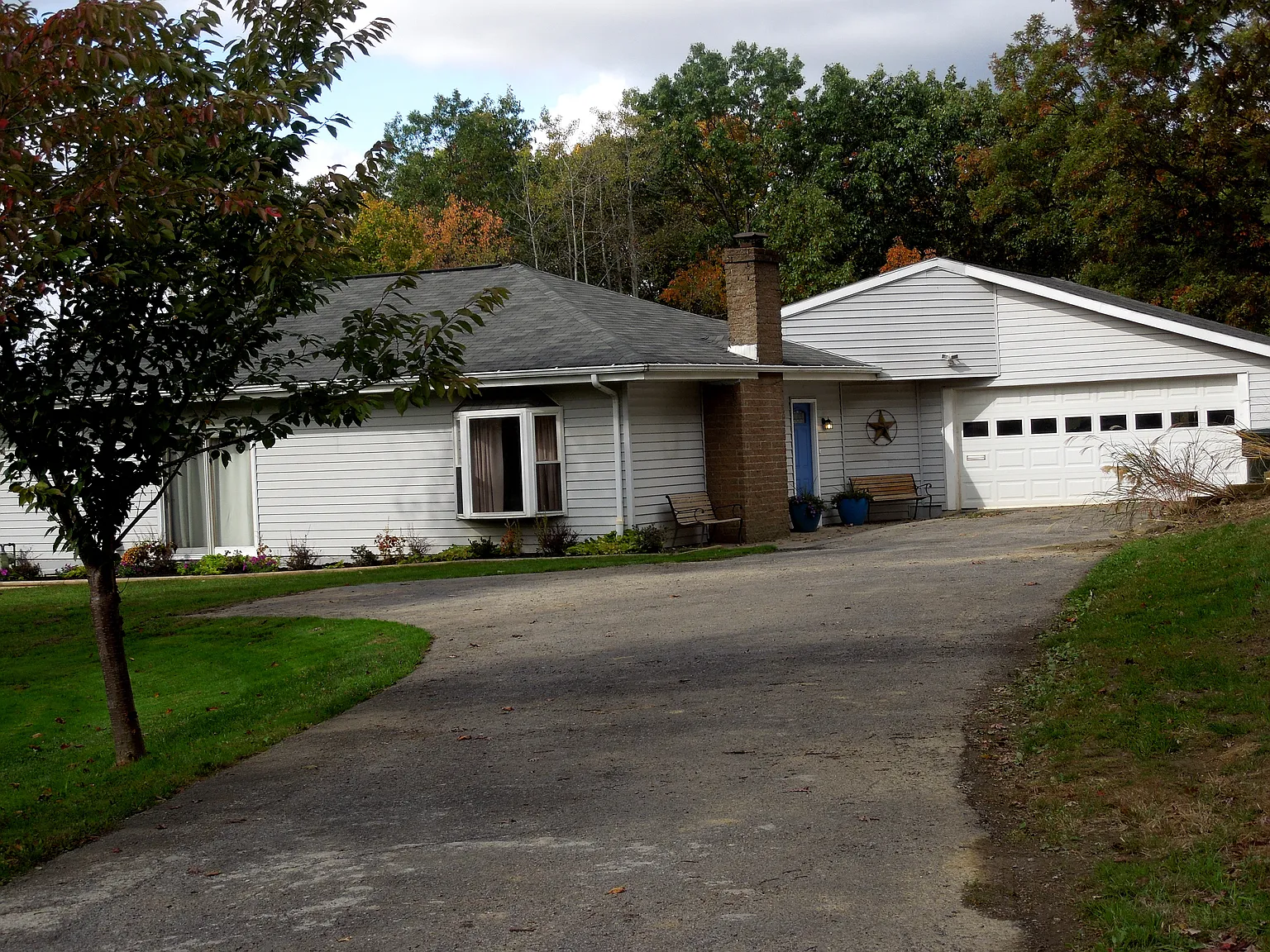 114 Ash St photo 1