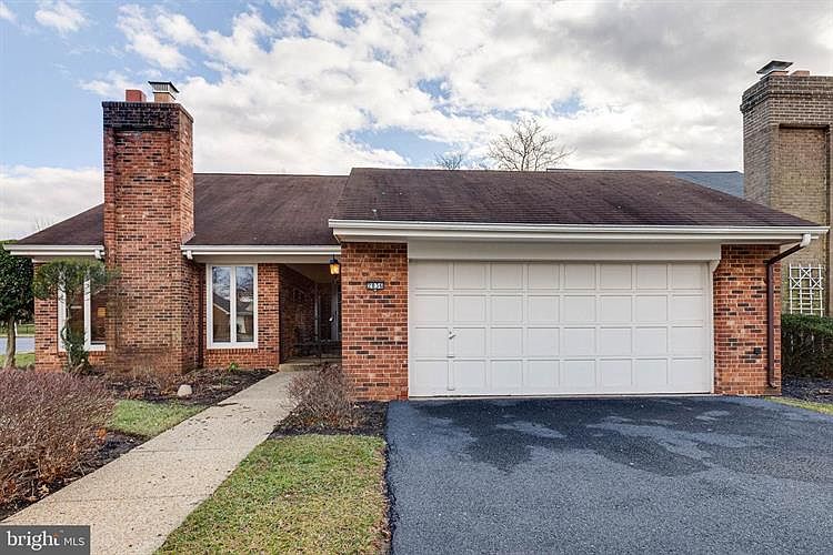 1st image of 2836 Oakton Manor Ct