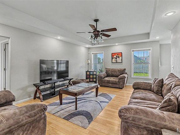 5th image of 120 Mesa Dr