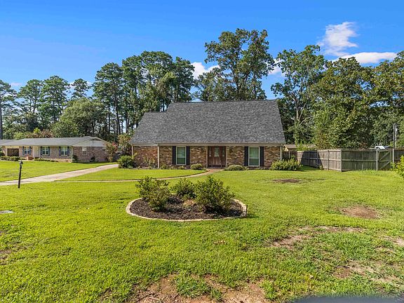 2nd image of 1025 Akin Dr