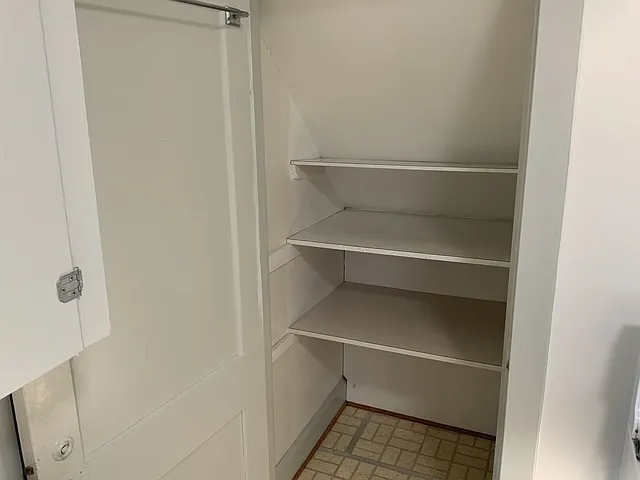 917 Haw St — Photo 16