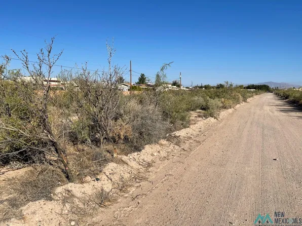 S Tennyson Dr, Deming, NM 88030