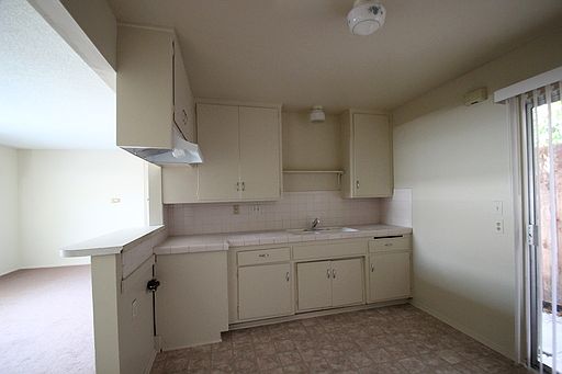 4th image of 2085 El Molino Ave #2