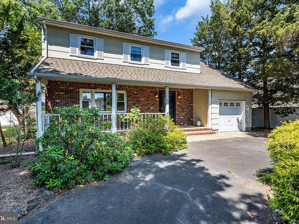 1st image of 74 Loganberry Ln