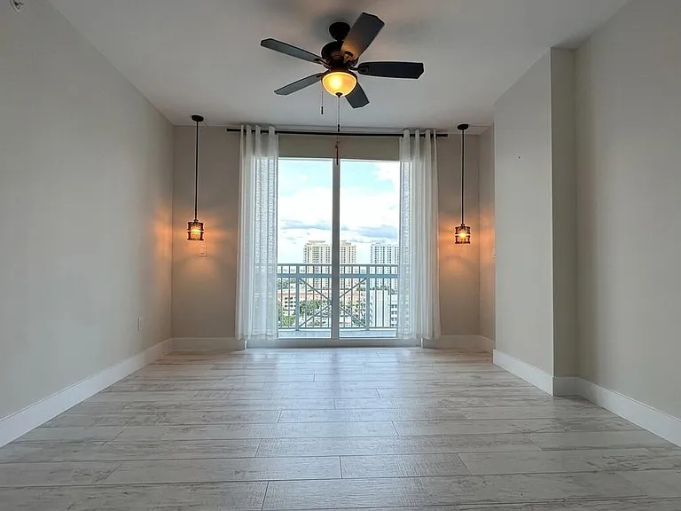 403 S Sapodilla Ave #502 — Photo 4