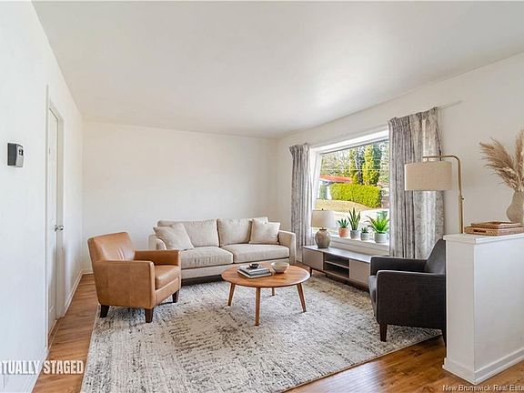 4th image of 774 Reid St