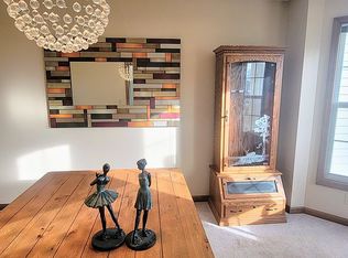 116 Falcon Ridge Dr, Le Roy, IL 61752