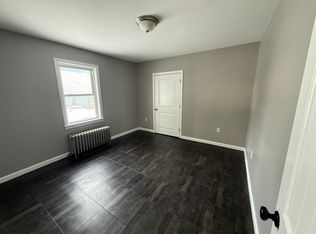 15 9th St, Auburn, ME 04210