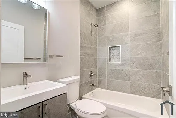 5005 Walnut St #2 — Photo 9