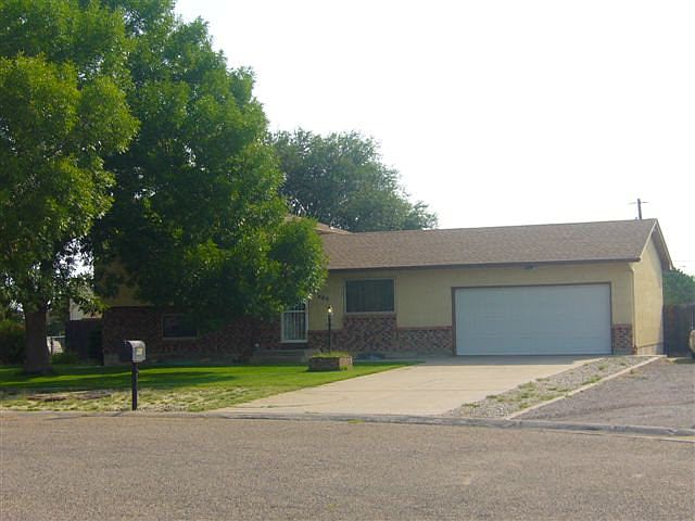 1st image of 980 Tamarack Cir