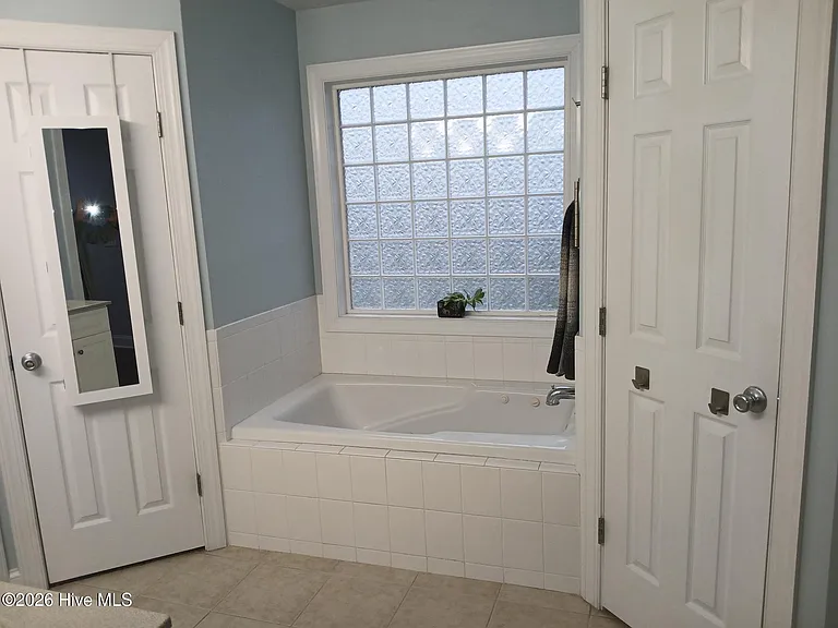 2805 Fletcher Ct — Photo 8
