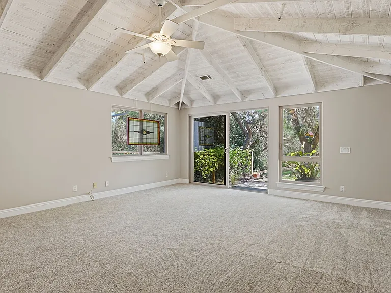 1585 Tecalote Dr — Photo 32