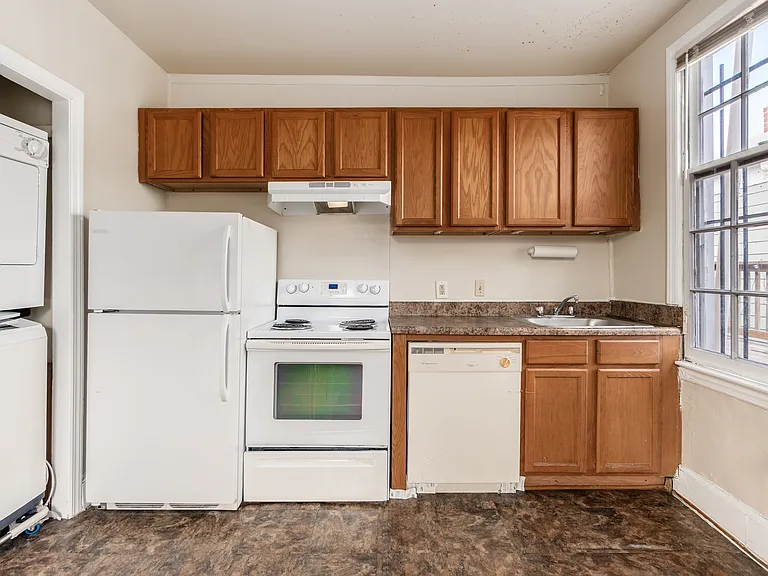 722 E St NE #2 — Photo 9