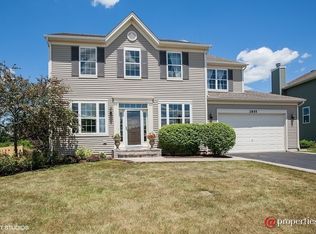 2855 Liberty Lakes Blvd, Wauconda, IL 60084