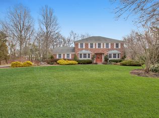 3 Daniel Way, Setauket, NY 11733