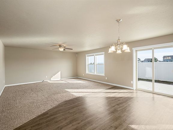 3rd image of 305 S Molly Mitchell Dr