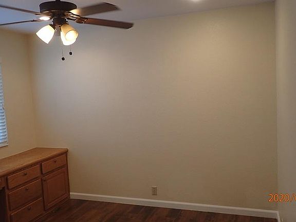 3rd image of 987 Bel Air Cir