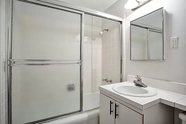 Rented by Compass | media 14